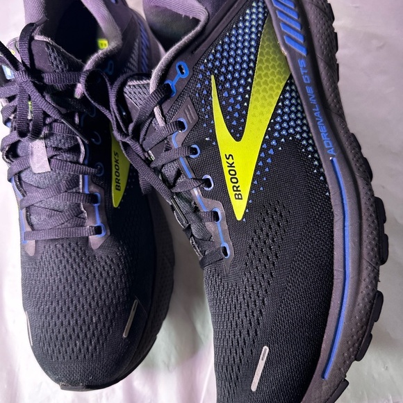 Brooks Adrenaline GTS Black with Yellow and Blue Accents main image 9